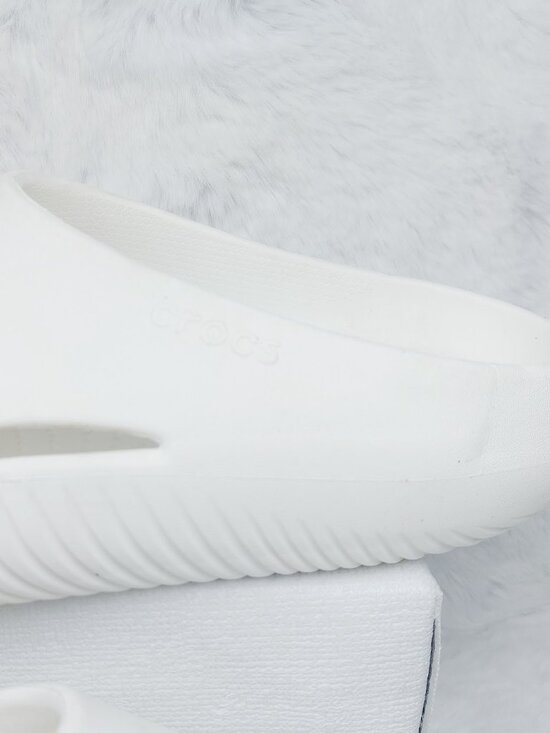Crocs Men\'s Ice White Mellow Recovery Comfort Slip-On Clogs Size 12